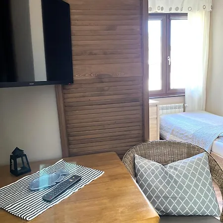 & 28 Apartment *